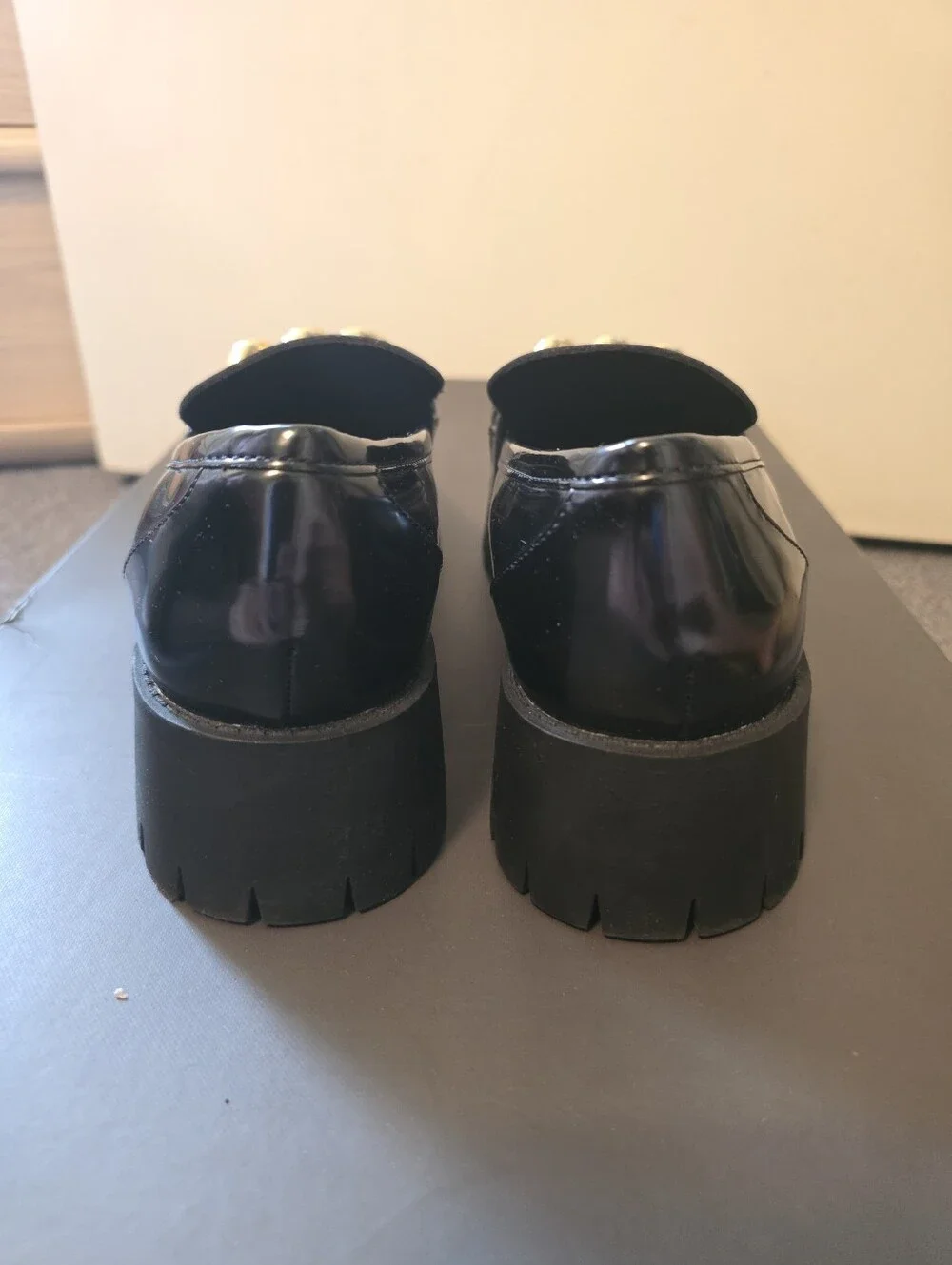 GUESS Hillford Lug Sole Chunky Platform Loafer - Picture 6 of 10